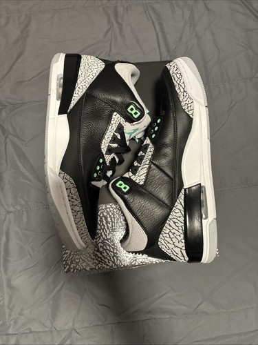 Air jordan retro green - air, glow