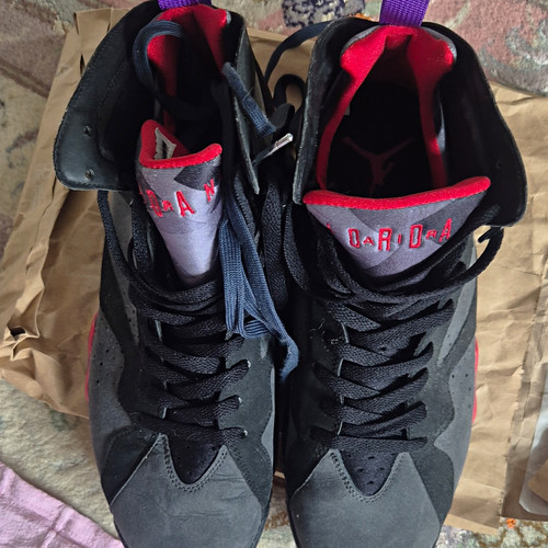 Air jordan sneaker - air,